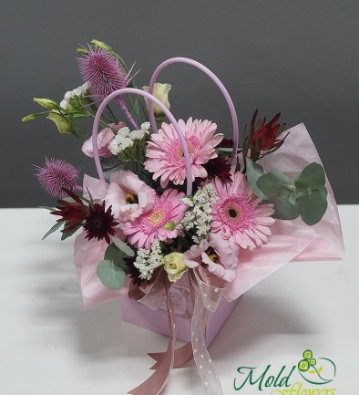 Pink Handbag with Gerbera, Lisianthus "Pink Dawns" photo 394x433